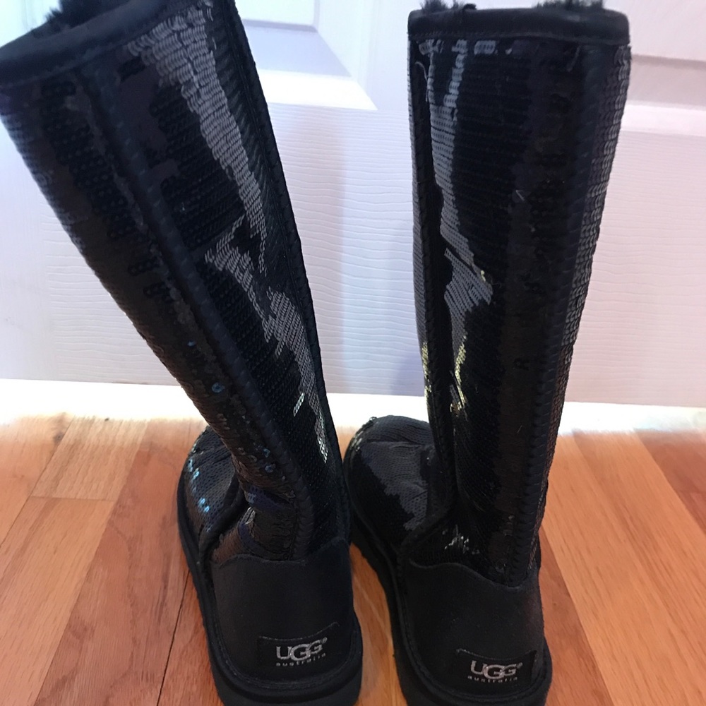 Black Sequence Uggs